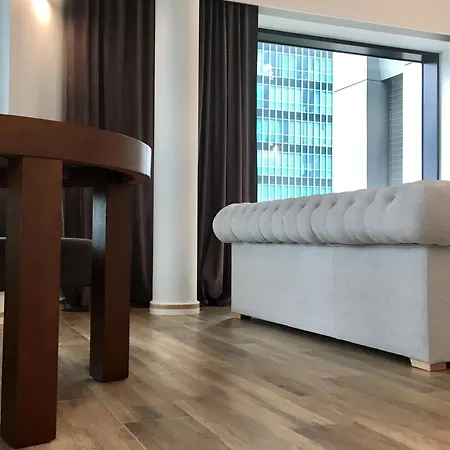 Qud - Centrum Andersia Square & Old Town, Check In 24h